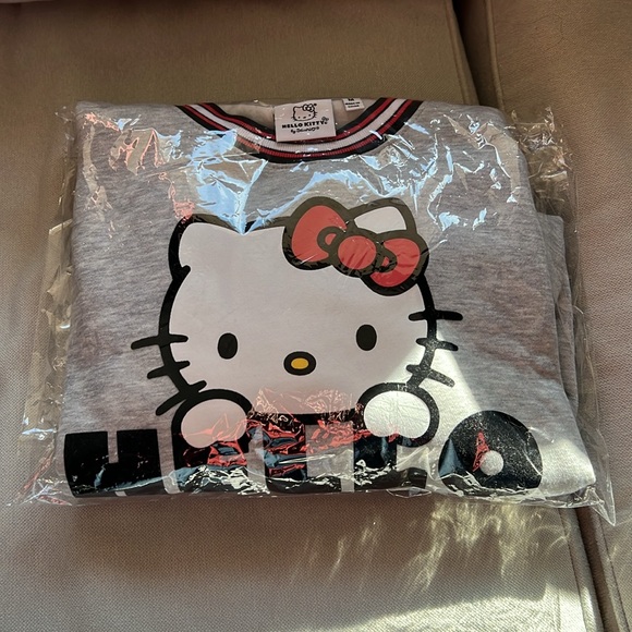 Authentic Hello Kitty Sweater - Picture 10 of 10